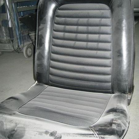 Ford Mustang alte staubiges Sitzpolster