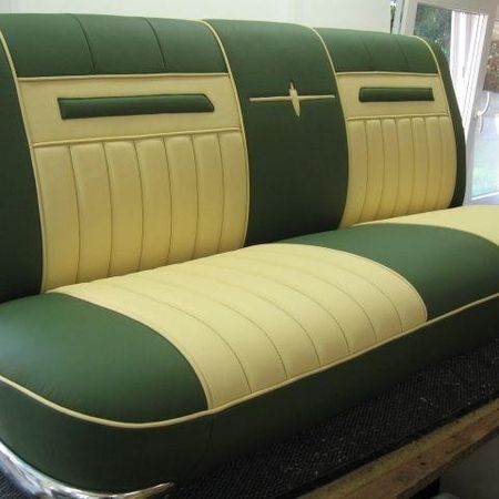 Oldsmobile 1959 Ledersitze in dunkelgrün und verwaschenen weiß.