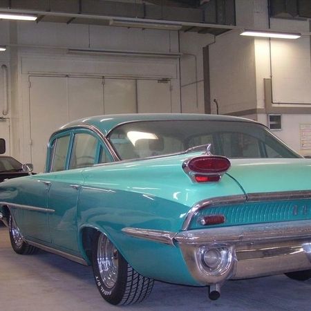Oldsmobile 1959 Lackierter Zustand in türkis von hinten