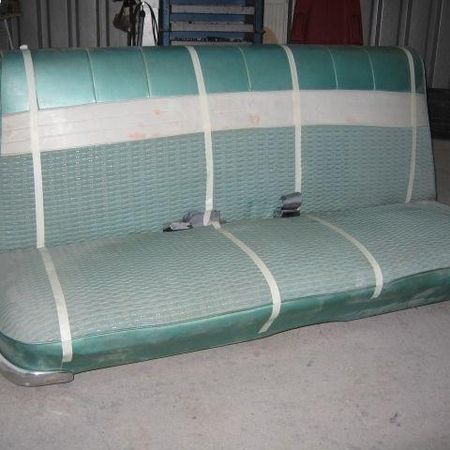 Oldsmobile 1959 Ledersitze die abgeklebt wurden.