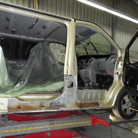 Opel Vivaro Aufnahme mit entfernten Türen.